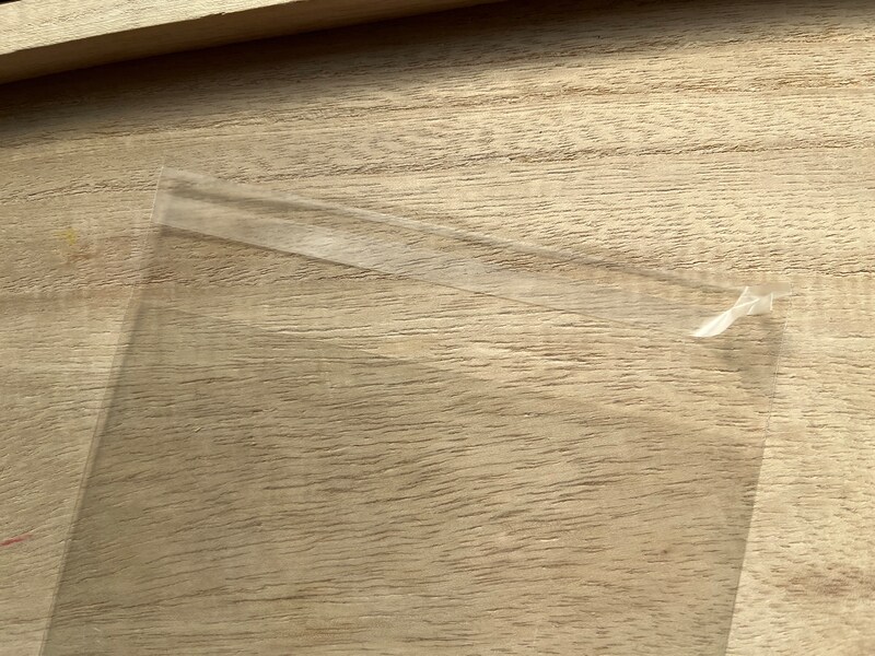 キャンドゥの「OPP袋」は口の部分にテープ付き