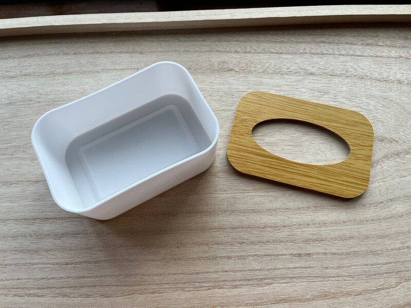 セリアの「ポケットティッシュケース」