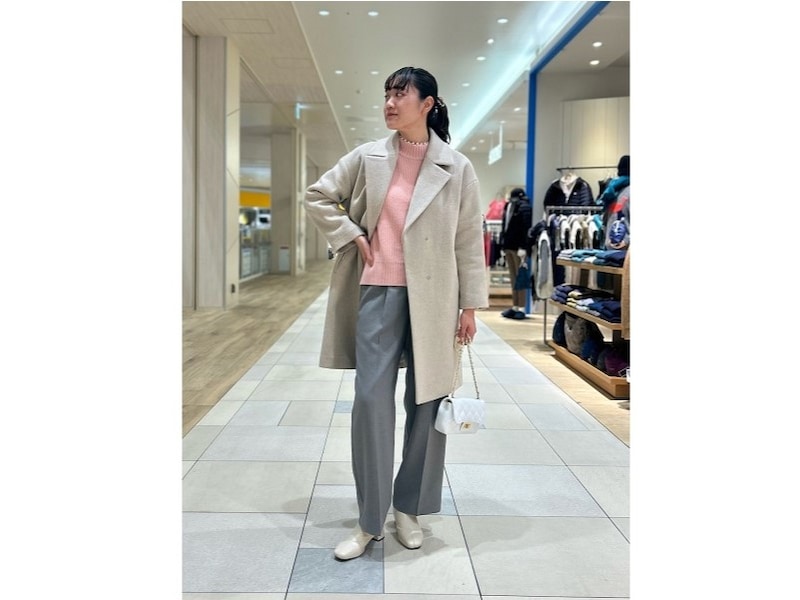 インナーに淡いピンクを入れることでぐっと春らしい雰囲気に 出典:WEAR