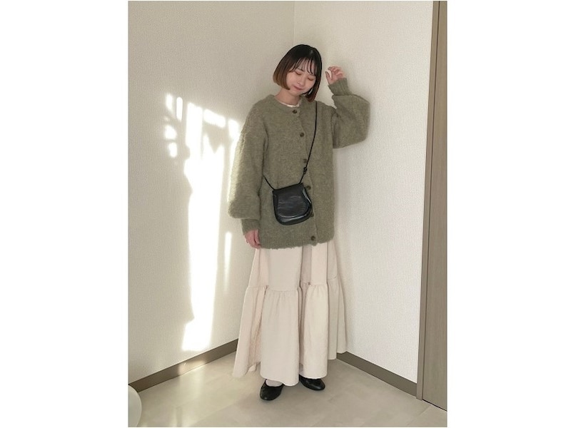 オールシーズン使える黒のバレエシューズはマスト 出典:WEAR