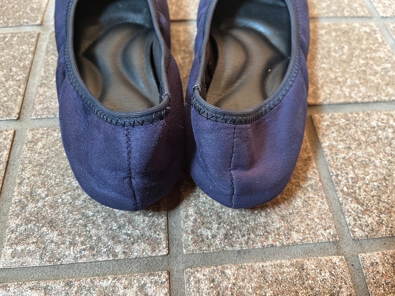 つぶしてしまうことが多いかかとの写真