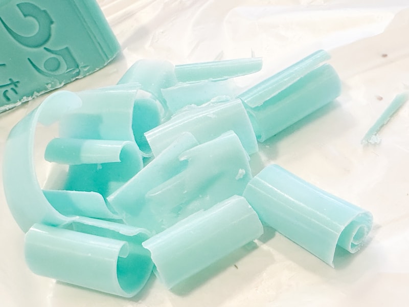 薄く削られたウタマロ