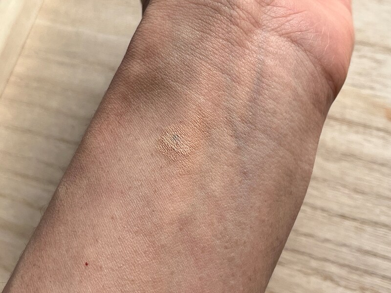 うっすらとほくろは見えるが、カバーはできている