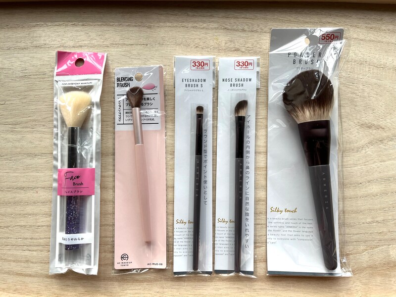 キャンドゥの「メイクブラシ」