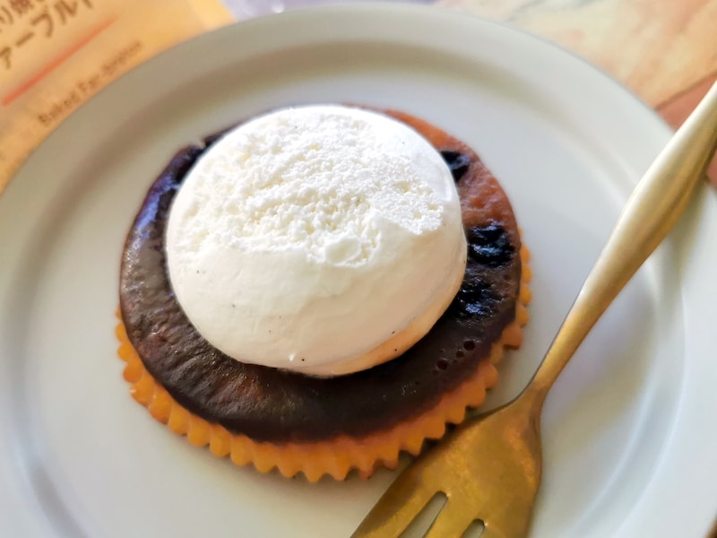 ファミリーマート「じっくり焼き上げた　ファーブルトン」