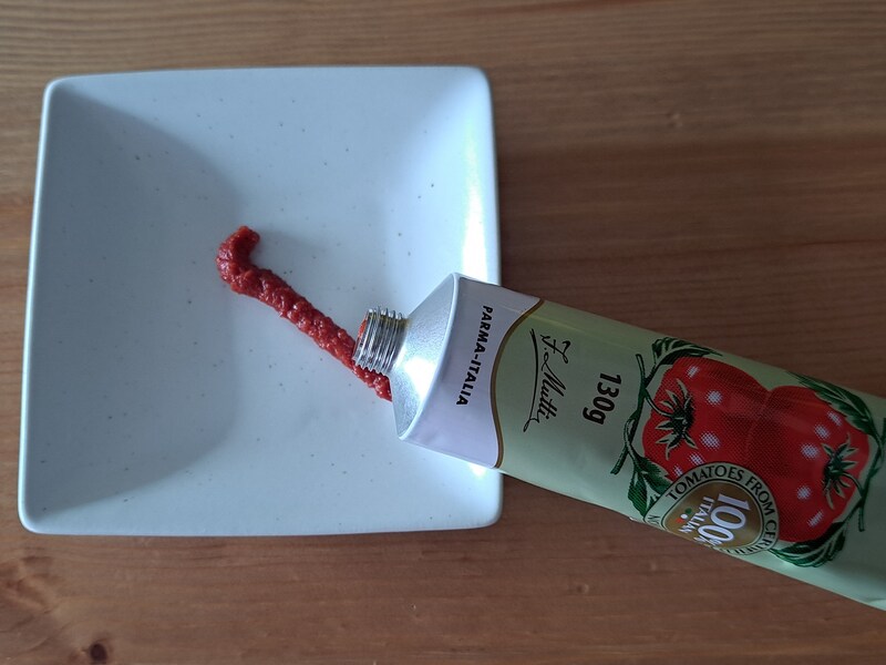 カルディの「ムッティ トマトペースト」は濃厚で美味しい隠し味◎