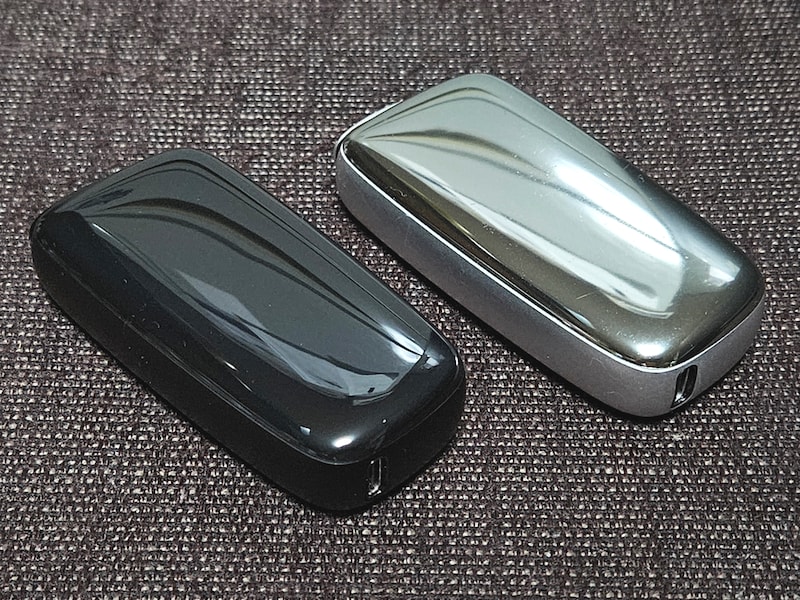 Ploom X ADVANCED（左）とPloom X（右）