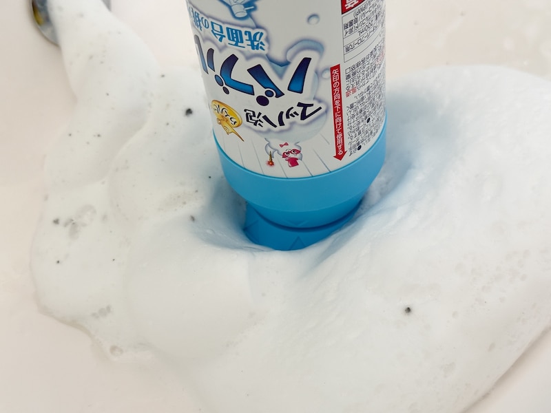 アース製薬「らくハピ マッハ泡バブルーン 洗面台の排水管」