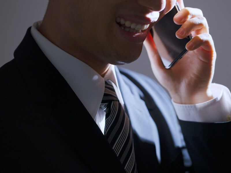 だましてくる人を見抜く方法とは?