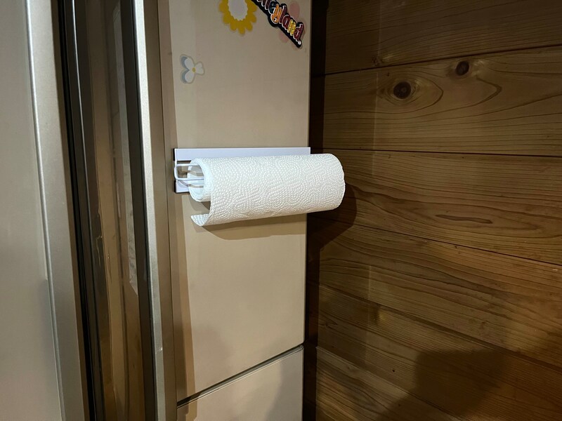 キャンドゥの「マグネット キッチンペーパーホルダー」を横にしてみる