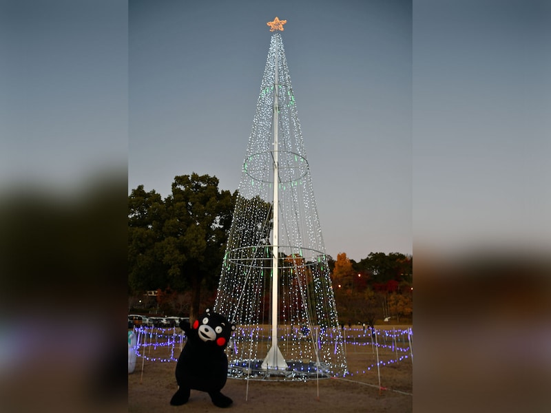 「光のファンタジー菊池2023 点灯式」=11月25日、熊本県菊池市