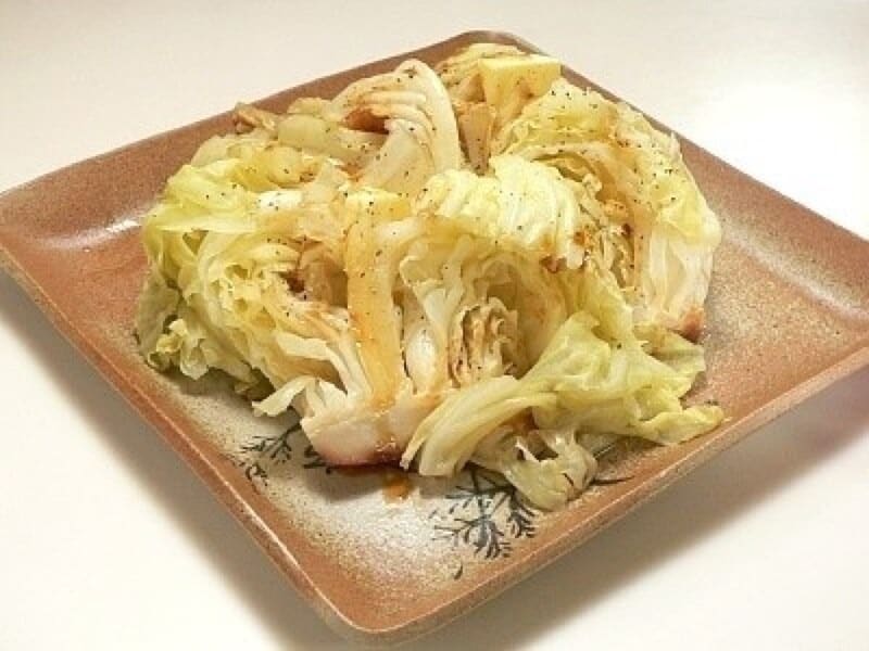 炊飯器で作る、丸ごと蒸し焼きキャベツ