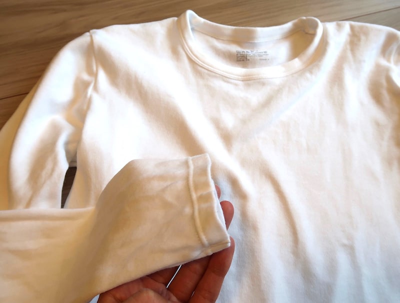 袖口も、見えてもOKなシンプルデザインがうれしい