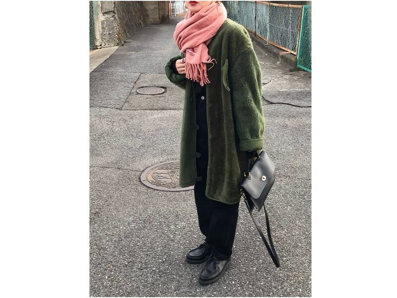 フェミニンなカラーなので、シンプルなデザインで選ぶと着まわせます　出典：WEAR