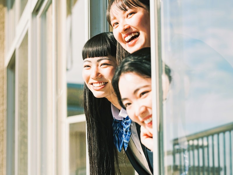 三姉妹の長女で女子校育ち。中高ともに女子ばかりで過ごしてきた。