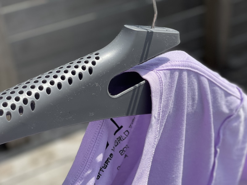 カインズ乾きやすくそのまま収納できる幅広ハンガー 3本組