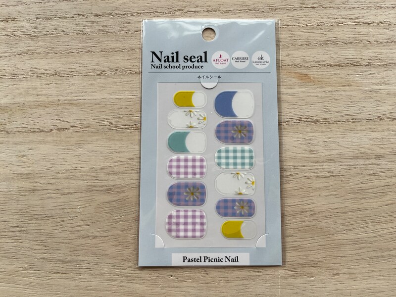 キャンドゥの「ネイルスクールネイルシール」