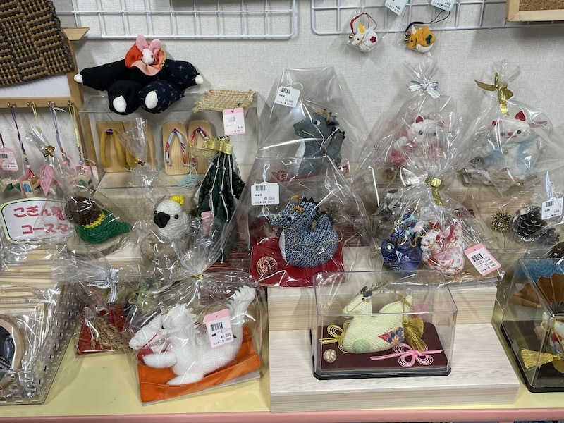 富山市シルバー人材センター内に「ひと針工房」のコーナーがあります。