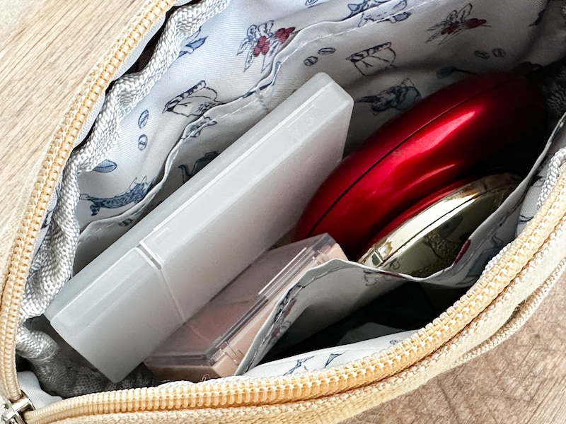 ポーチの中に入れても邪魔にならない