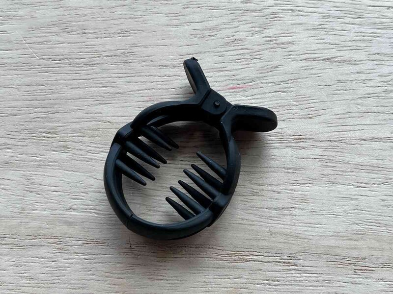 セリアの「ポニーテールクリップ」