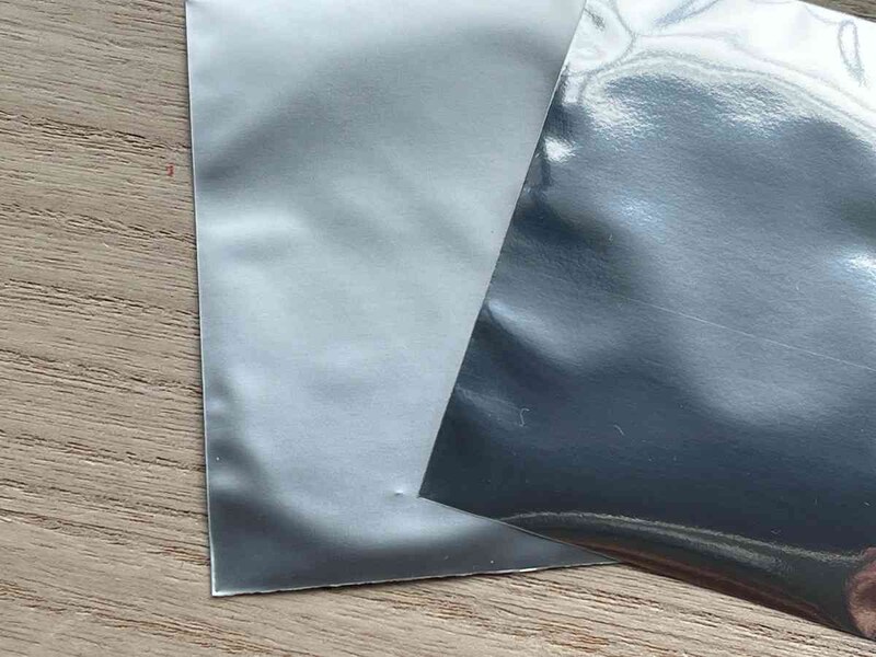 光沢に違いがある