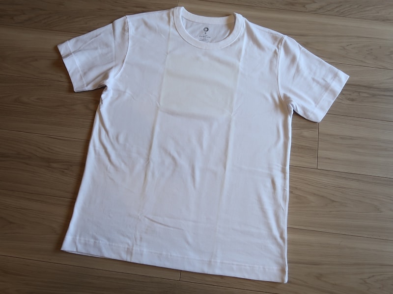 ユニセックスサイズなので「Sサイズ」でもゆったりとした印象