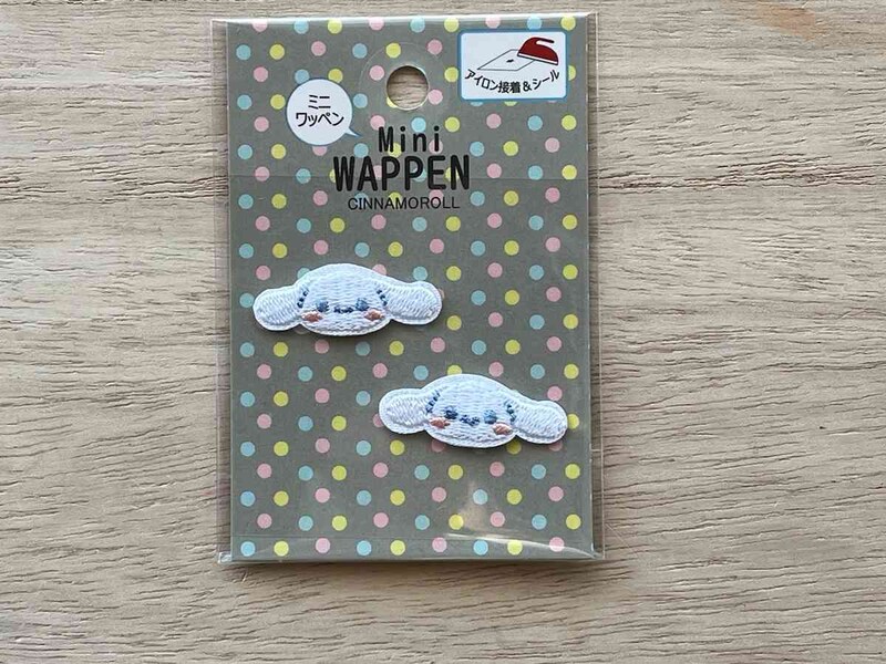 セリアの「サンリオワッペン ミニ 2P」