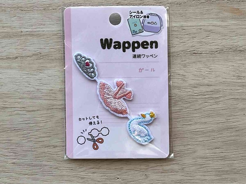 セリアの「連続ワッペン ガール」