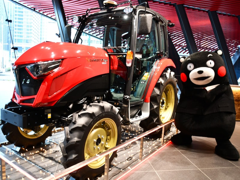 「光と音のシンフォニー ライティングオブジェ2023」=12月16 日、東京都中央区