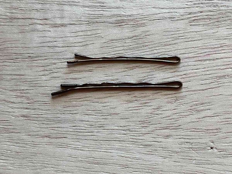 セリアの「ヘアピン ウエーブタイプ」は長さ違いで2種類セット