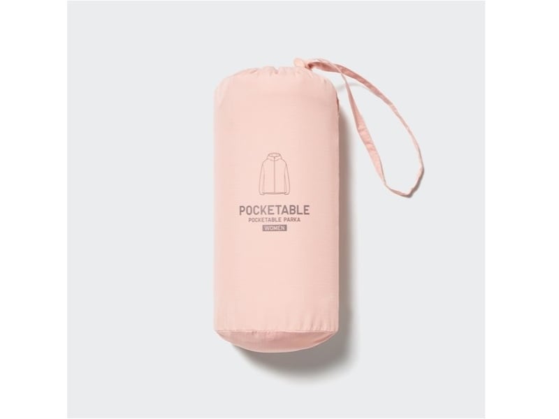 ユニクロ ポケッタブルUVカットパーカ 3990円(税込)