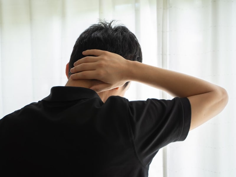 夫は実の母親と姉にモラハラを指摘され、塞ぎ込んだ。
