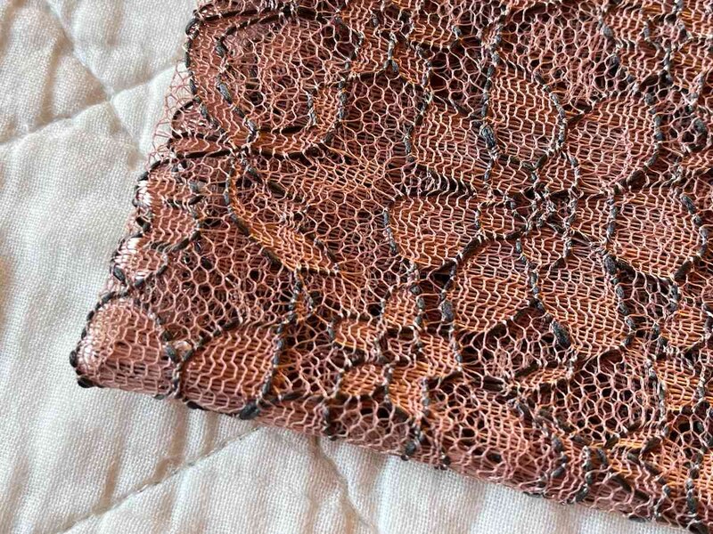 セリアの「ラインラッセルレース」は細かいレースが特徴