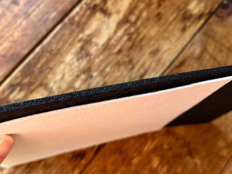 セリアの「厚手フェルト」と通常のフェルトを比較