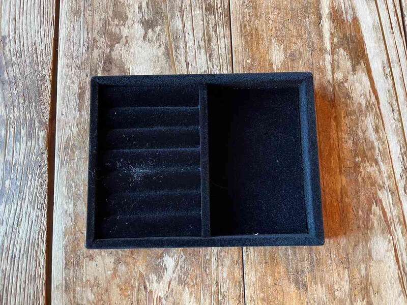 キャンドゥの「アクセサリートレイ」