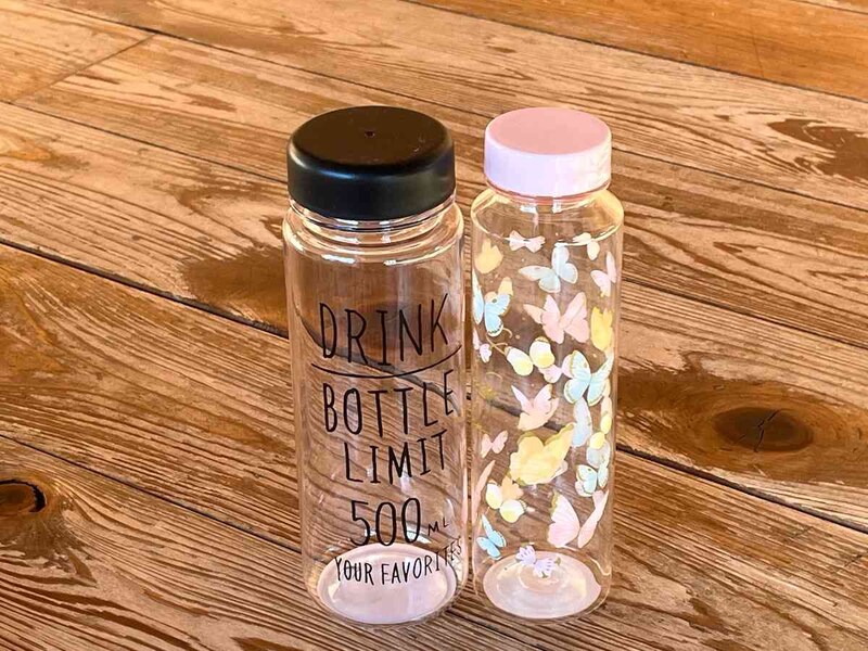 セリアの「ハピネス ドリンクボトル」はスリムタイプ