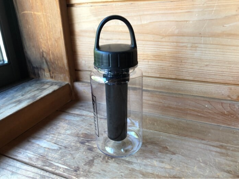 ダイソーの「冷んやり水筒」