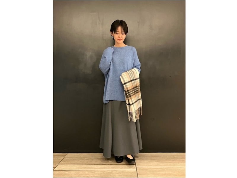 肌触り抜群のカシミヤマフラーはずっと愛用できる一枚　出典：WEAR