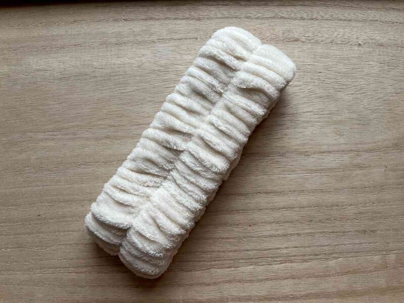 セリアのシンプルな「ヘアターバン」