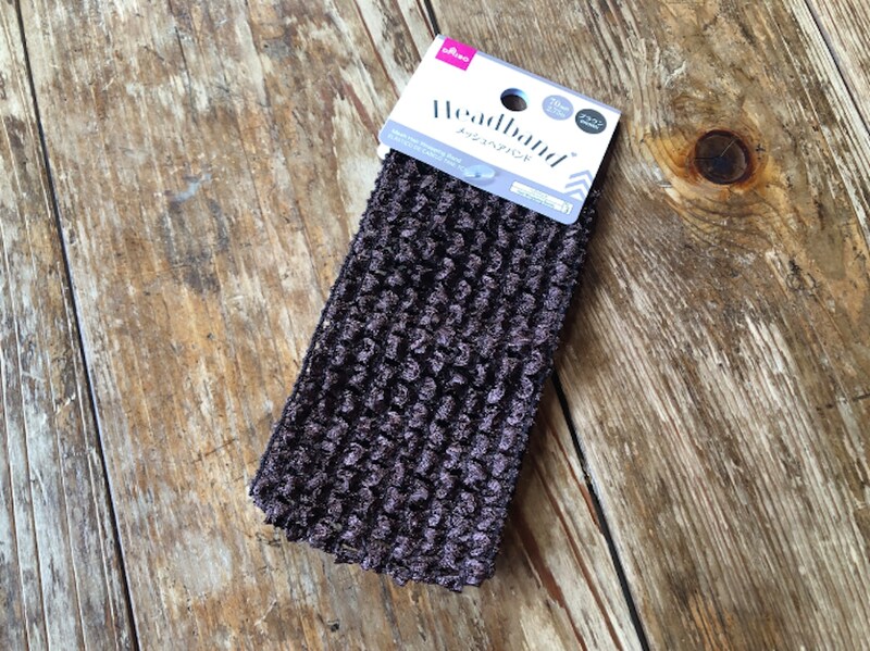 ダイソーの「メッシュヘアバンド(70mm)」