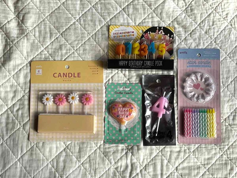 セリアのろうそくは110円(税込)で盛り上げる