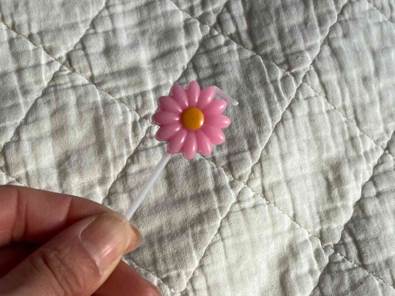 セリアの「キャンドル　デイジー」はキャンディのように見える