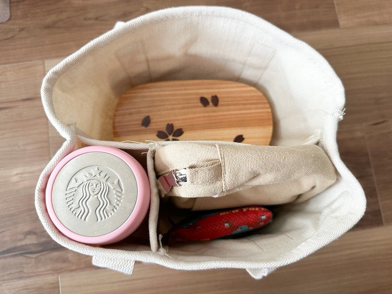 ダイソー仕切りトートバッグお弁当バッグ