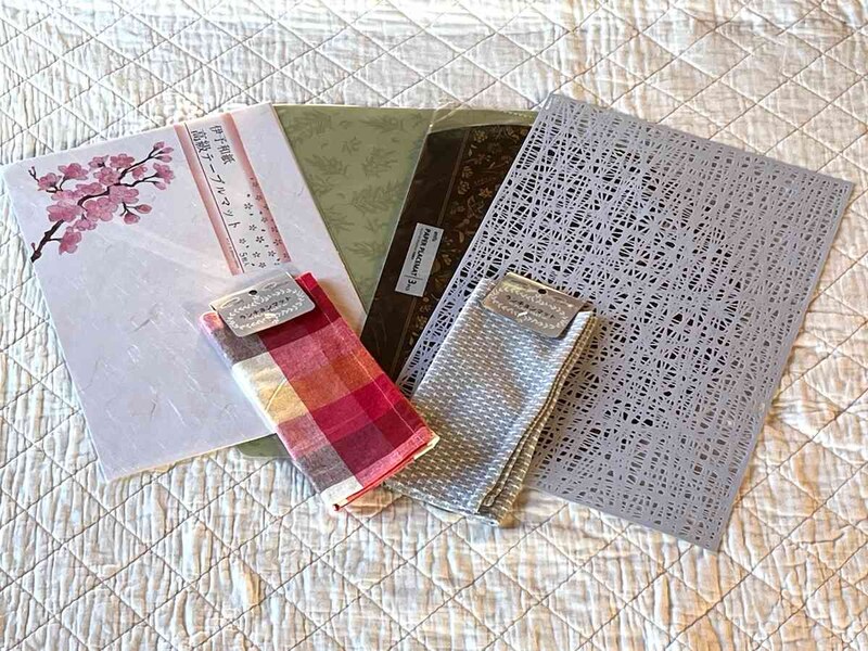 【100均】セリアのランチマットは110円(税込)でとてもおしゃれ