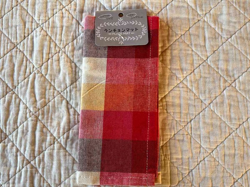 セリアの「ランチョンマット　スターズ」