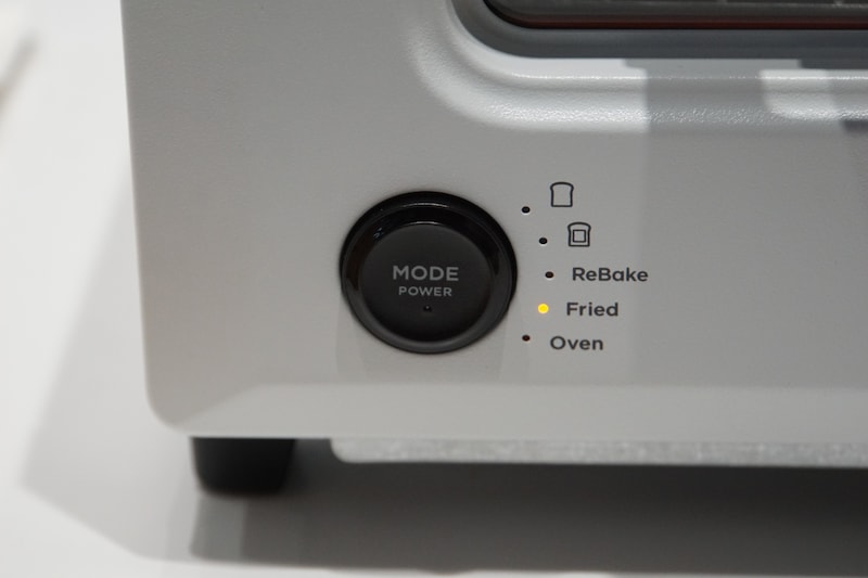 トースト、チーズトースト、リベイク、フライド、オーブンの5モードを搭載しています（筆者撮影）