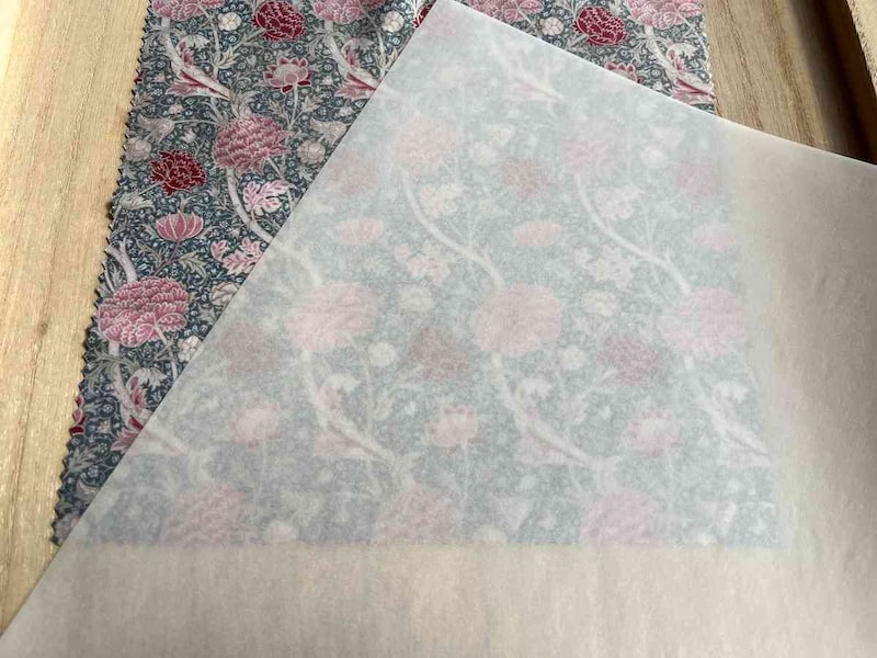 セリアの「A4トレーシングペーパー」もデザインのレイアウトなどに使用できる