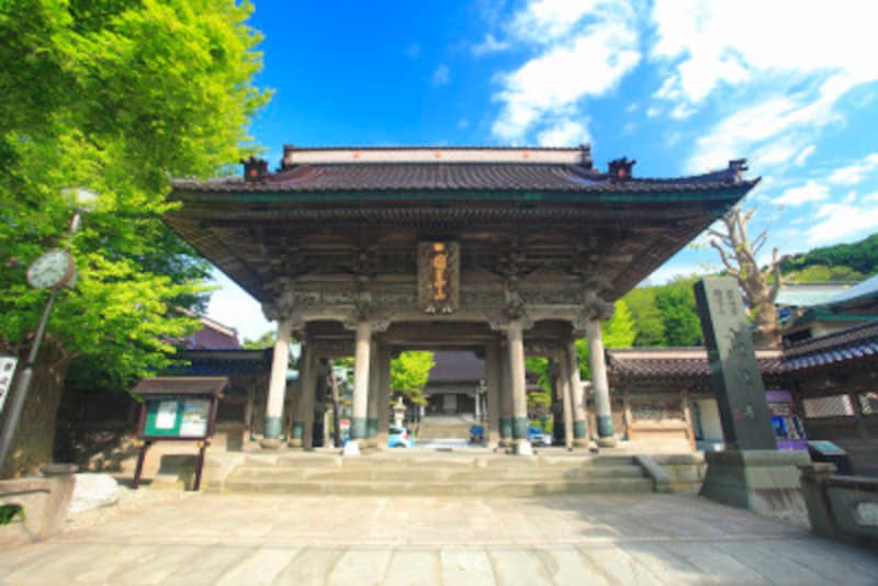 山門と高龍寺