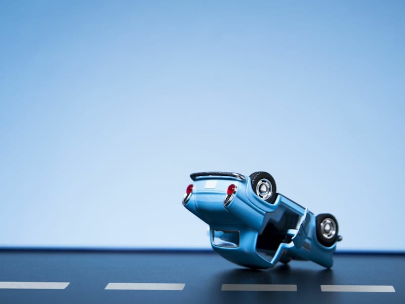 青い車の事故率