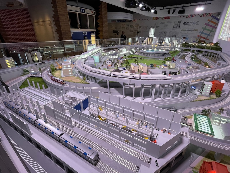 40年ぶりに全面リニューアルしたジオラマは、横浜の風景を細かく表現